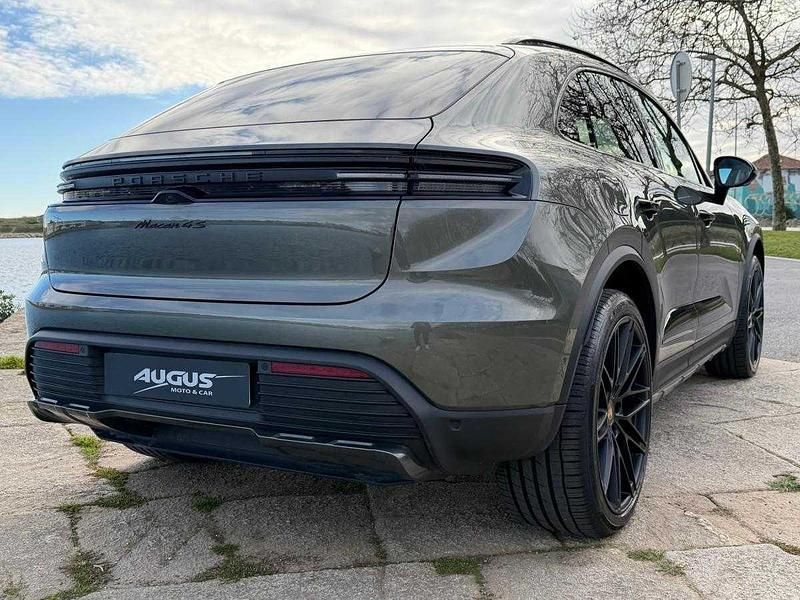 Usado Porsche Macan 379 kW (516 HP) 2024 Verde SUV
