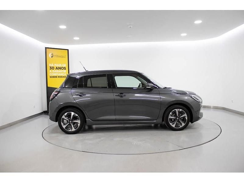 Usado Suzuki Swift 83 HP (61 kW) 2024 Cinzento Citadino
