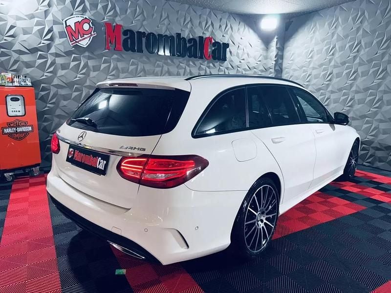 Usado Mercedes C300 AMG line 231 HP (169 kW) 2016 Branco Carrinha
