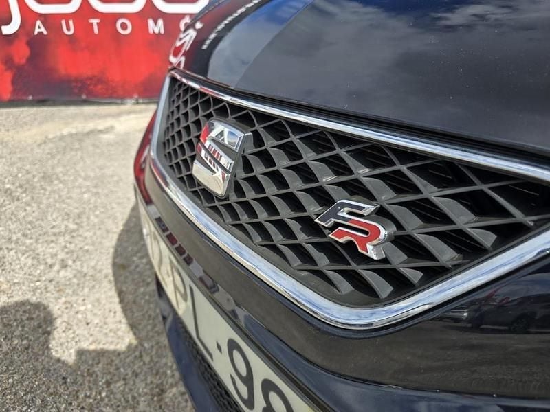 Usado Seat Ibiza 143 HP (105 kW) 2015 Preto