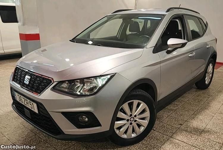 Cinza Usado 2019 Seat Arona Style SUV | € 14.999 (Preço justo) - Imagem 1/1