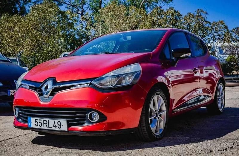Usado Renault Clio IV 90 HP (66 kW) 2016 Vermelho