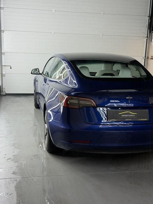 Usado Tesla Model 3 Standard Range 239 kW (325 HP) 2023 Sedan