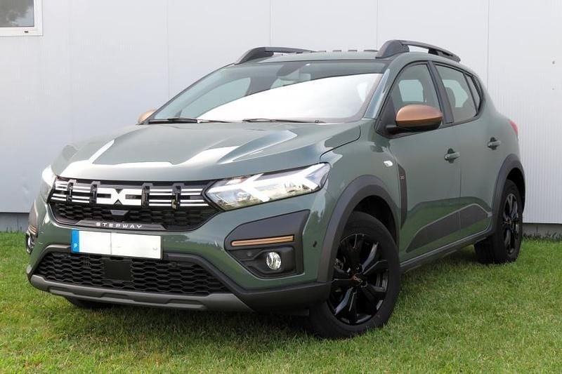 Cinzento Usado 2023 Dacia Sandero Citadino | € 17.950 (Preço justo) - Imagem 1/4