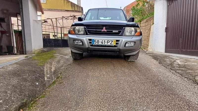 Usado Mitsubishi Pajero 165 HP (121 kW) 2000 Preto SUV