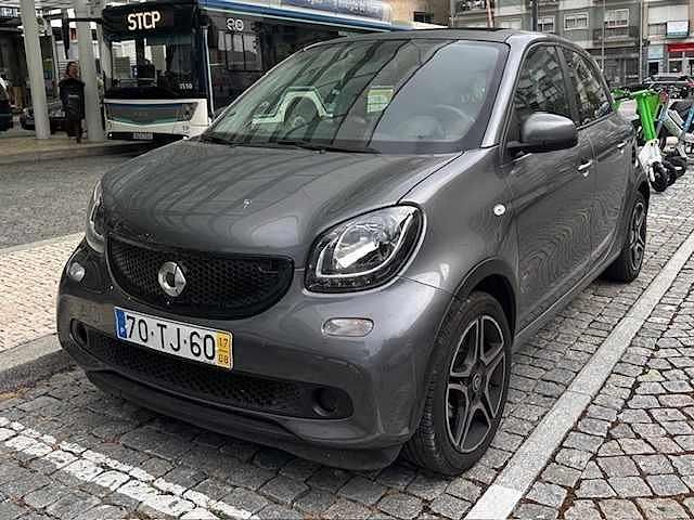 Usado Smart ForFour 90 HP (66 kW) 2017 Cinzento Citadino