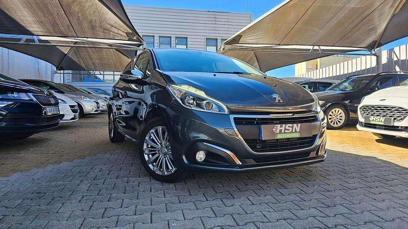 Cinza Usado 2017 Peugeot 208 Style Citadino | € 8.900 (Preço justo) - Imagem 1/4
