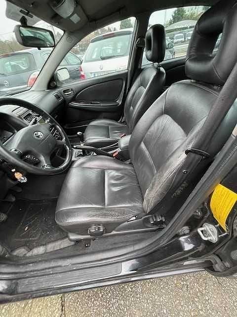 Usado Toyota Avensis Executive 110 HP (80 kW) 2000 Sedan