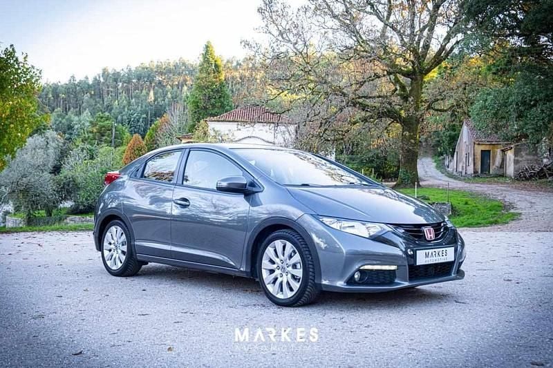 Cinzento Usado 2014 Honda Civic | € 13.900 (Preço justo) - Imagem 1/4