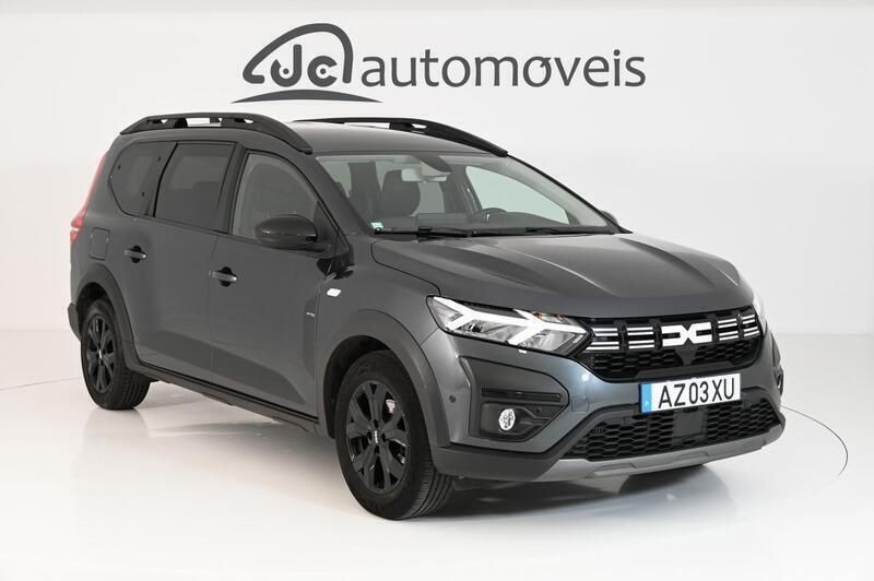 Cinzento Usado 2023 Dacia Jogger | € 18.900 - Imagem 1/4