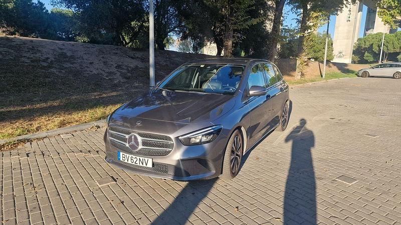 Usado 2021 Mercedes B180 Monovolume | € 22.750 (Bom preço) - Imagem 1/4