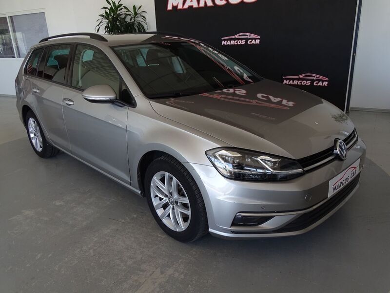 Cinzento (metalizado) Usado 2019 VW Golf VII Trendline Carrinha | € 18.900 (Caro) - Imagem 1/4