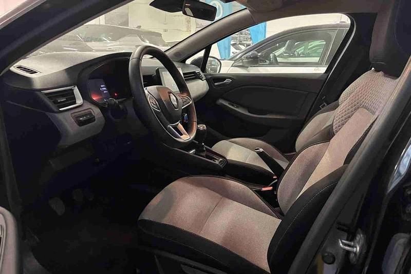 Usado Renault Clio V Evolution 91 HP (66 kW) 2024 Preto Citadino
