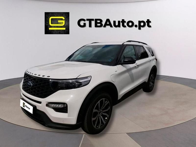 Branco Usado 2024 Ford Explorer ST-Line SUV | € 63.499 - Imagem 1/4