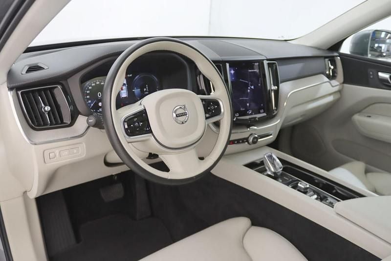 Usado Volvo XC60 340 HP (250 kW) 2021 Cinzento SUV