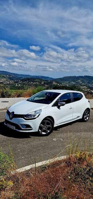 Usado 2017 Renault Clio IV GT-Line Sedan | € 11.150 (Preço justo) - Imagem 1/4