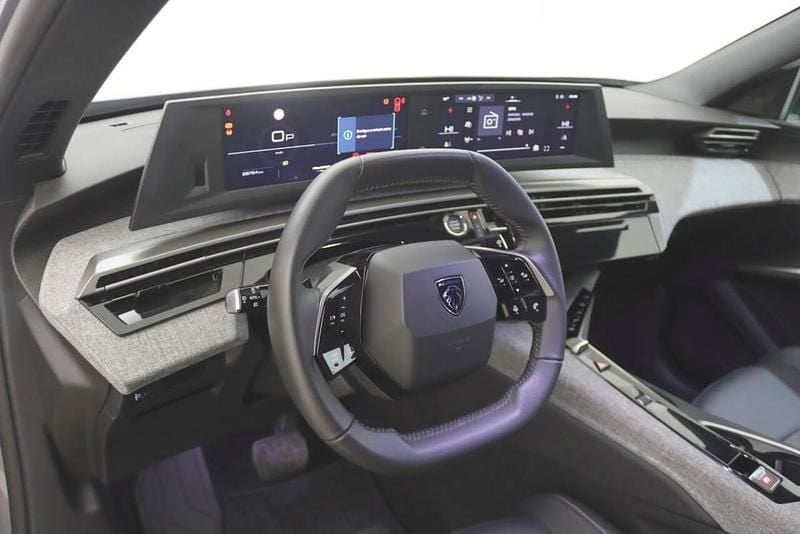 Usado Peugeot 3008 145 HP (106 kW) 2025 Cinzento SUV