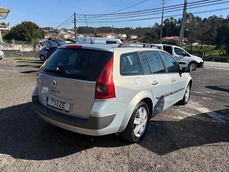 Usado Renault Mégane II 80 HP (58 kW) 2004 Cinzento Carrinha