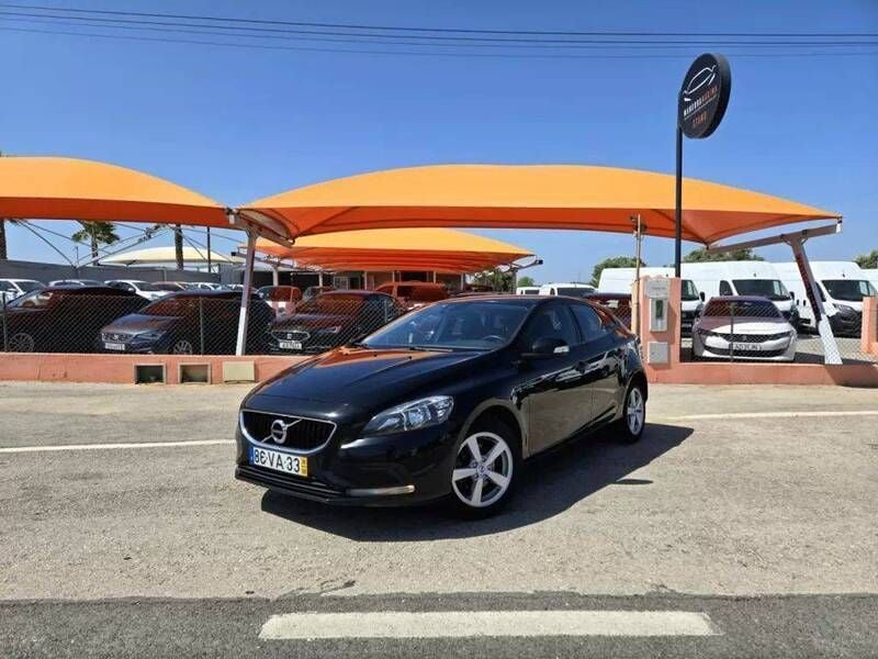 Preto Usado 2018 Volvo V40 Momentum Carrinha | € 11.950 (Super Preço) - Imagem 1/4