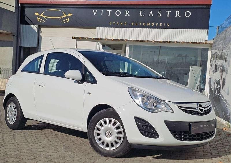 Branco Usado 2011 Opel Corsa | € 4.650 (Bom preço) - Imagem 1/4