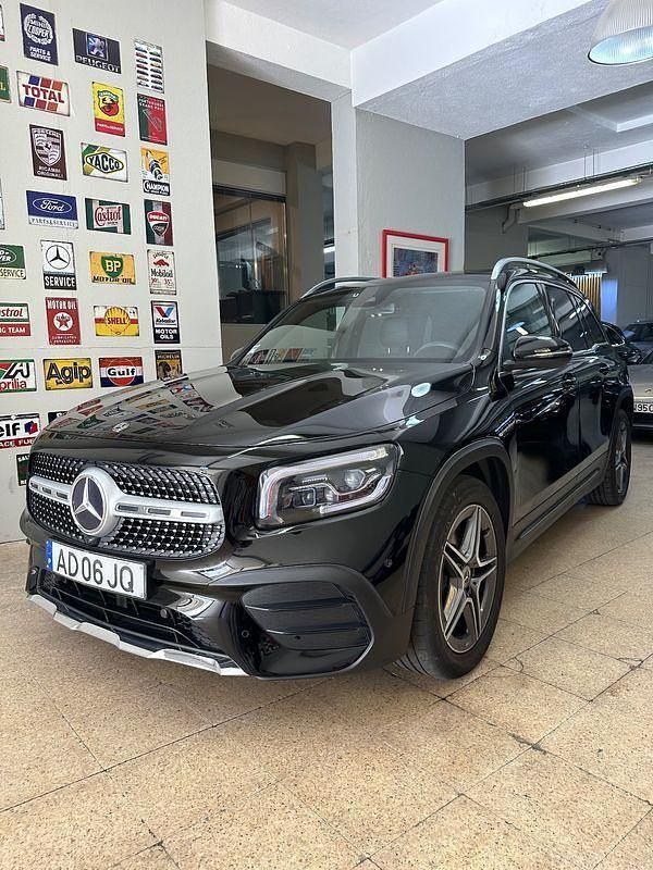 Preto Usado 2020 Mercedes GLB220 AMG line SUV | € 43.500 - Imagem 1/4