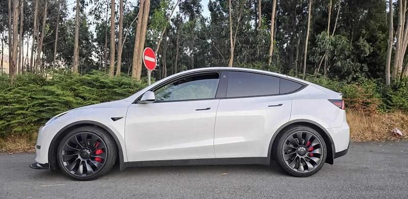 Usado Tesla Model Y 392 kW (534 HP) 2023 Branco SUV
