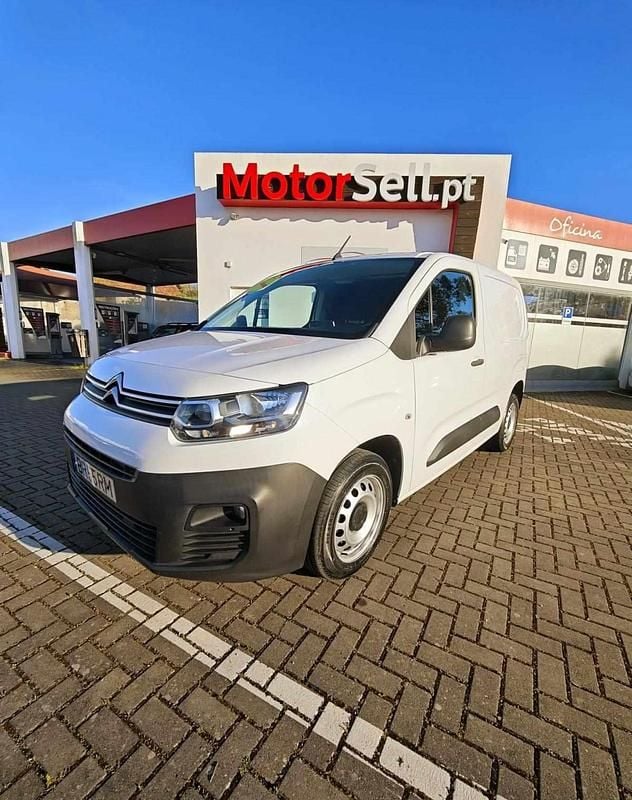 Branco Usado 2019 Citroën Berlingo Feel Monovolume | € 13.800 (Preço elevado) - Imagem 1/4