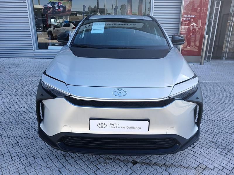 Cinza (pintura metalizada especial) Usado 2023 Toyota bZ4X Limited SUV | € 35.000 - Imagem 1/4