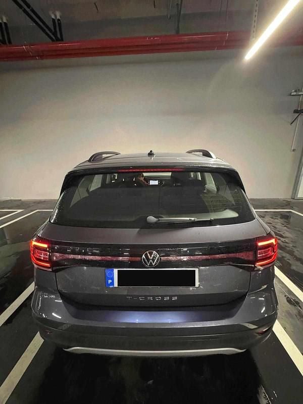 Usado VW T-Cross 110 HP (80 kW) 2022 Cinzento SUV