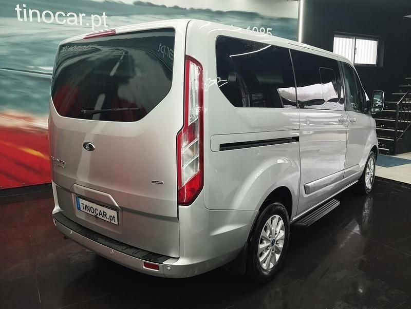 Usado Ford Tourneo Custom 126 HP (92 kW) 2021 Cinzento Van