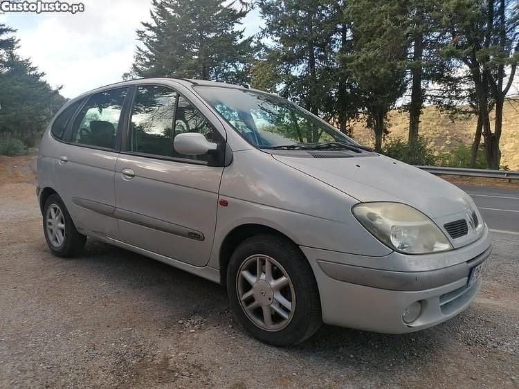 Cinza Usado 2002 Renault Scénic Monovolume | € 1.550 - Imagem 1/1