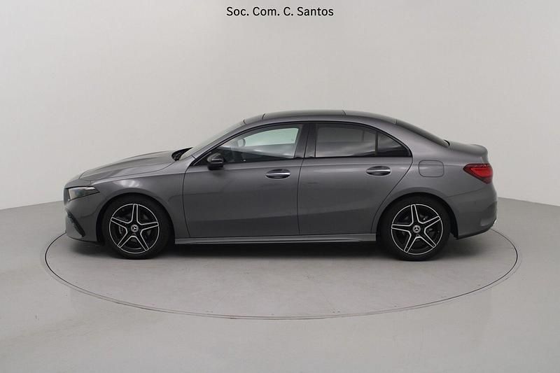 Usado Mercedes A180 AMG 116 HP (85 kW) 2025 Cinza Sedan