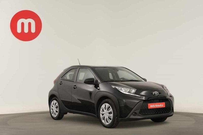 Preto Usado 2023 Toyota Aygo Citadino | € 16.999 - Imagem 1/4