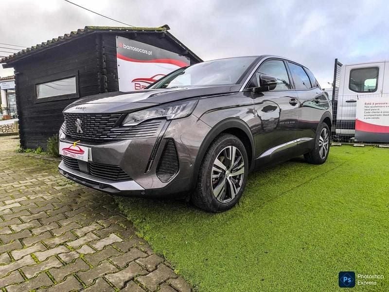 Usado Peugeot 3008 130 HP (95 kW) 2022 Cinzento SUV