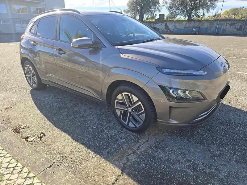 Cinzento Usado 2022 Hyundai Kauai SUV | € 22.700 (Preço justo) - Imagem 1/4