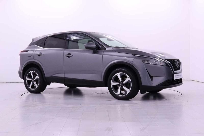 Nuevo gris/negro Usado 2022 Nissan Qashqai SUV | € 29.250 (Caro) - Imagem 1/4