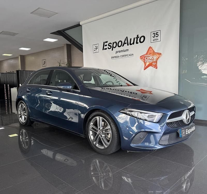 Usado Mercedes A160 Style 109 HP (80 kW) 2020 Azul