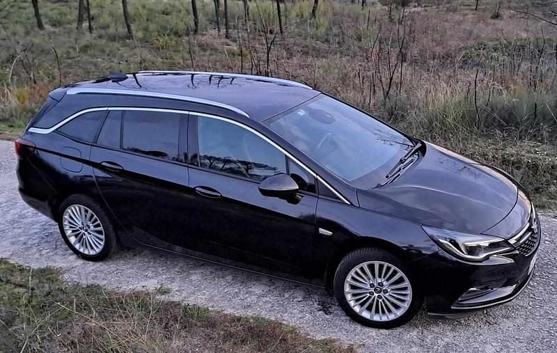 Usado Opel Astra Sport 110 HP (80 kW) 2016 Preto Carrinha