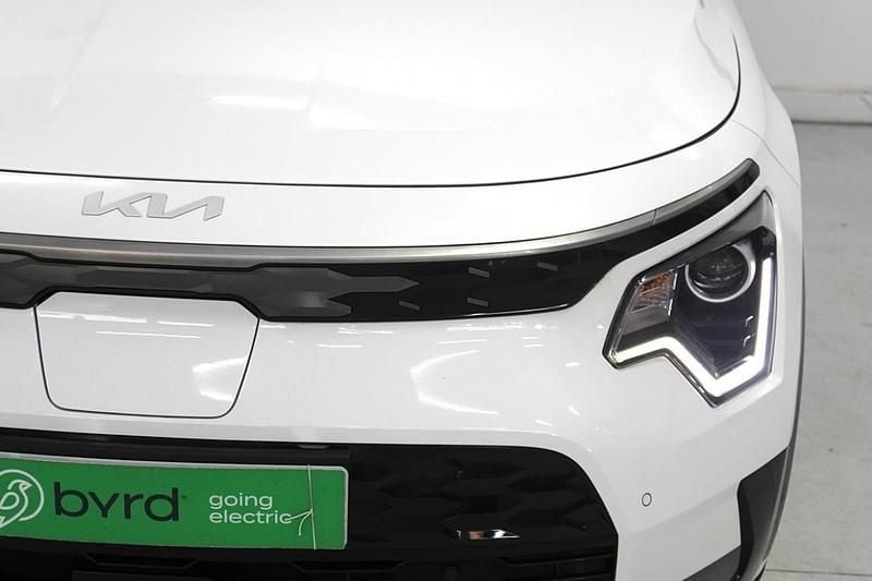 Usado Kia e-Niro 150 kW (204 HP) 2024 Branco SUV