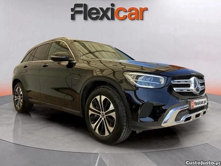 Usado Mercedes GLC300e 320 HP (235 kW) 2020 Preto SUV