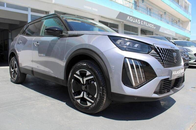 Cinzento Usado 2024 Peugeot 2008 SUV | € 27.990 (Caro) - Imagem 1/4