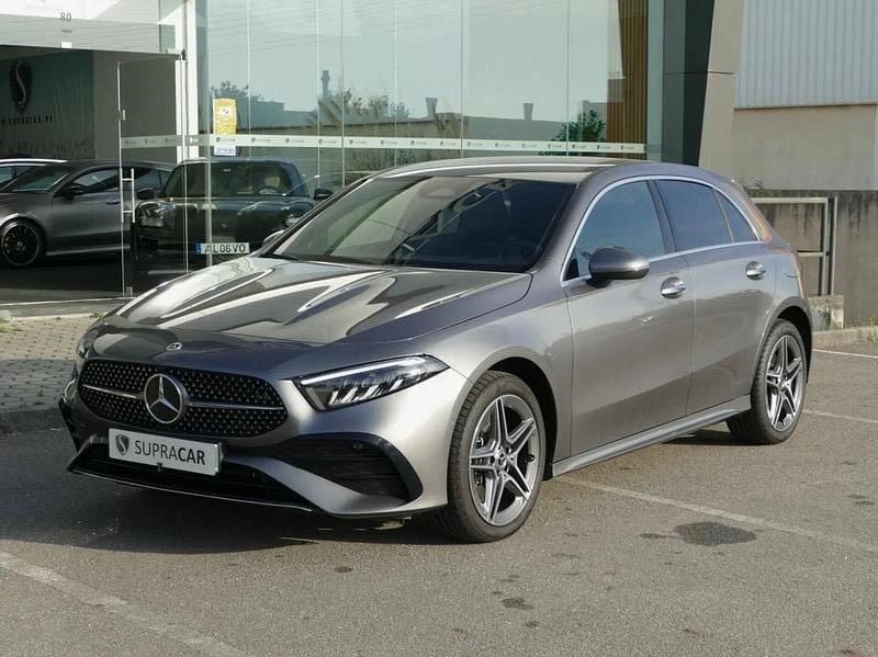 Cinzento Usado 2024 Mercedes A250 | € 40.990 (Caro) - Imagem 1/4