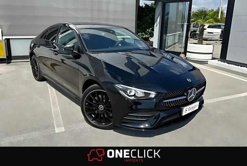 Azul Usado 2023 Mercedes CLA250 Sedan | € 38.750 - Imagem 1/4