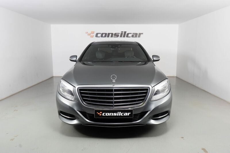 Cinza Usado 2016 Mercedes S300 Sedan | € 36.980 - Imagem 1/4