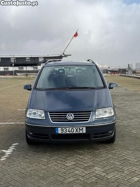 Usado VW Sharan Highline 130 HP (95 kW) 2004 Cinza Monovolume
