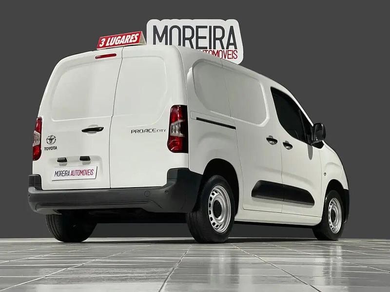 Usado Toyota Proace Verso 102 HP (75 kW) 2021 Amarelo Carrinha
