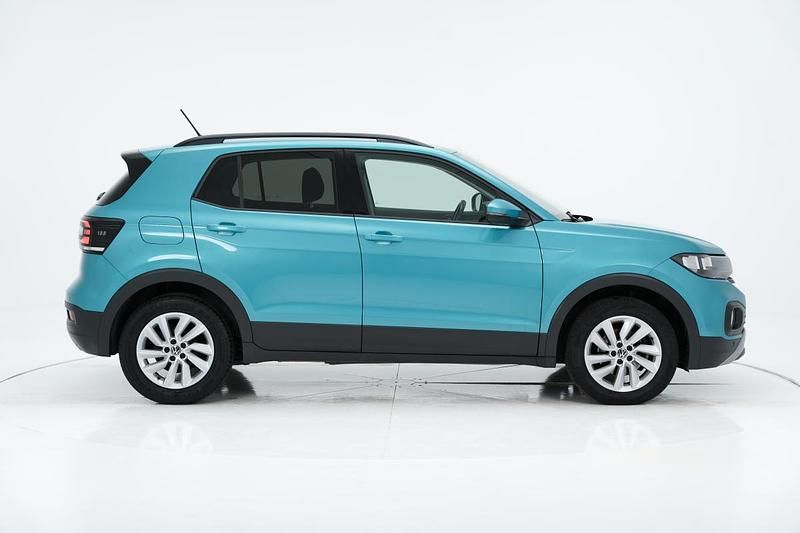 Usado VW T-Cross Life 95 HP (69 kW) 2022 Verde SUV