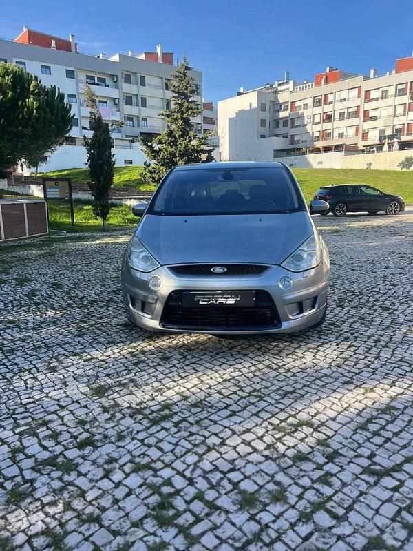 Usado Ford S-MAX S 175 HP (128 kW) 2010 Cinzento Monovolume