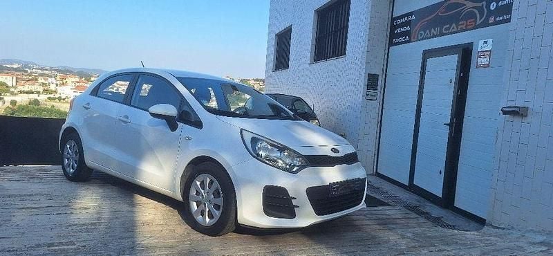 Usado 2015 Kia Rio Sedan | € 4.950 (Preço justo) - Imagem 1/4