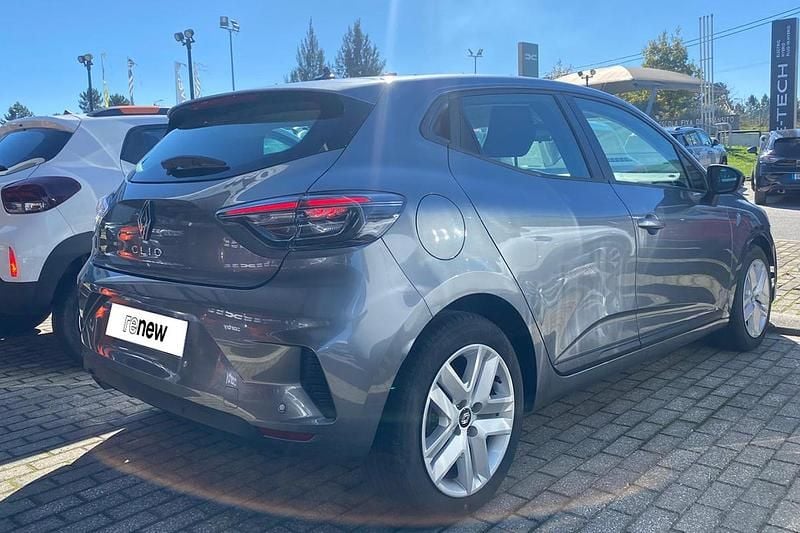 Usado Renault Clio V Evolution 91 HP (66 kW) 2024 Cinzento